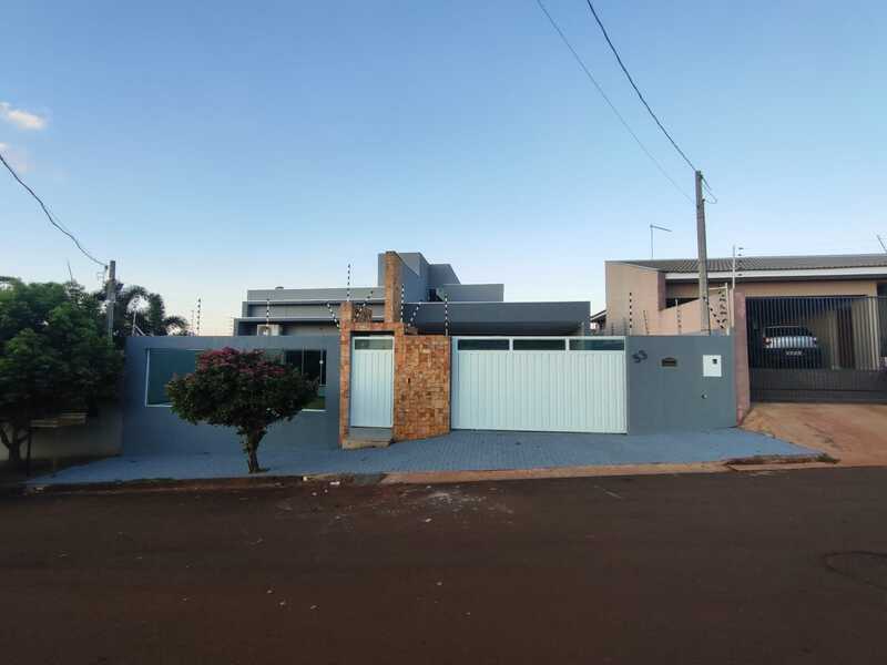 Casa à venda - Rua Erico Benetasso 53, Jardim Água Verde